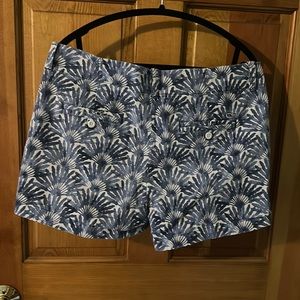 Women’s Vineyard Vines blue shorts